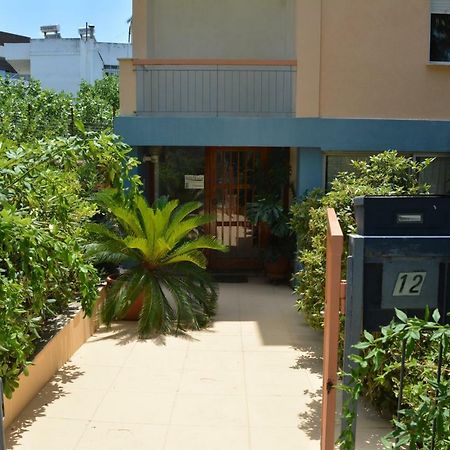 Spacious Apartment With Balconies, Ac, King Bed, Near Dt And Transports Афины Экстерьер фото
