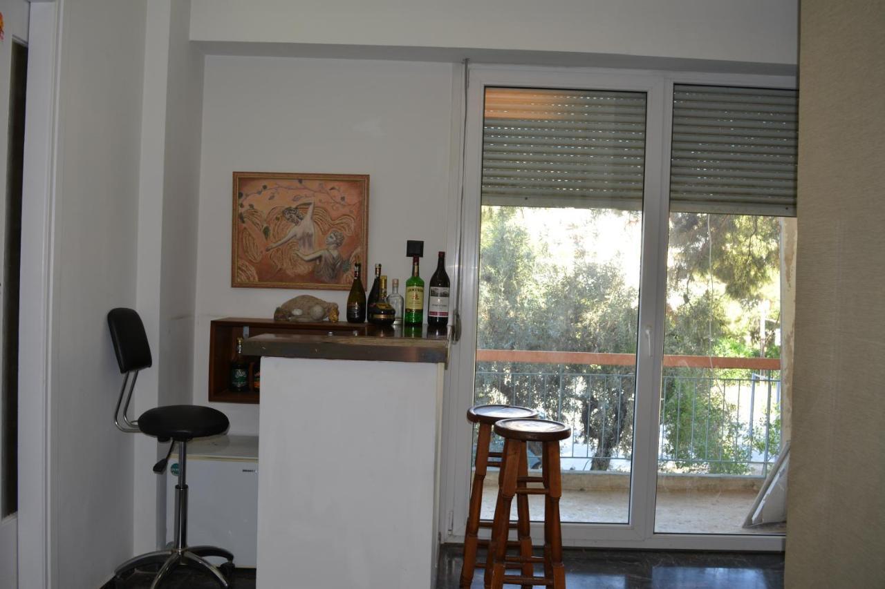 Spacious Apartment With Balconies, Ac, King Bed, Near Dt And Transports Афины Экстерьер фото